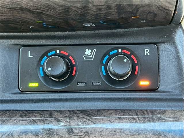 TOYOTA ALPHARD hybrid 4WD 2018