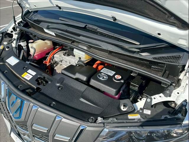 TOYOTA ALPHARD hybrid 4WD 2018