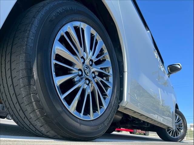 TOYOTA ALPHARD hybrid 4WD 2018