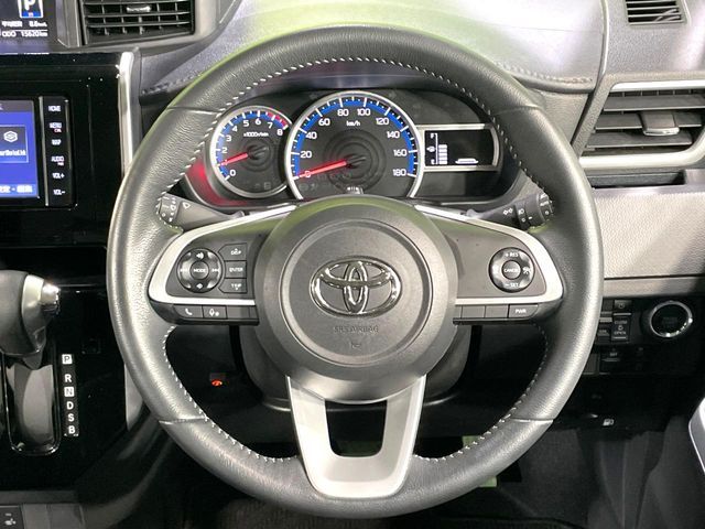 TOYOTA ROOMY 2021