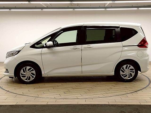 HONDA FREED 2023