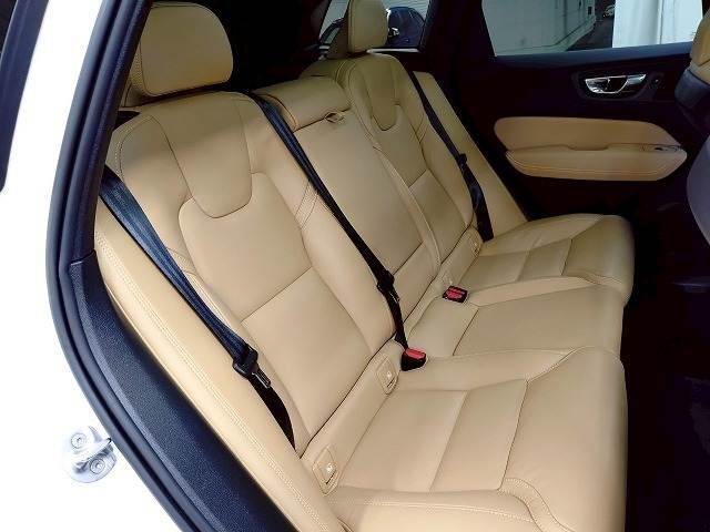 VOLVO VOLVO XC60 2023