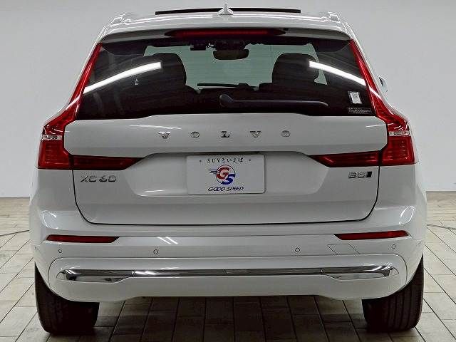 VOLVO VOLVO XC60 2023