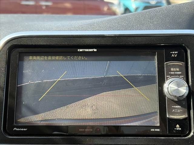 TOYOTA SIENTA HYBRID 2016