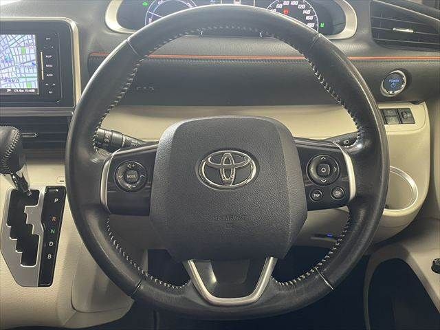 TOYOTA SIENTA HYBRID 2017