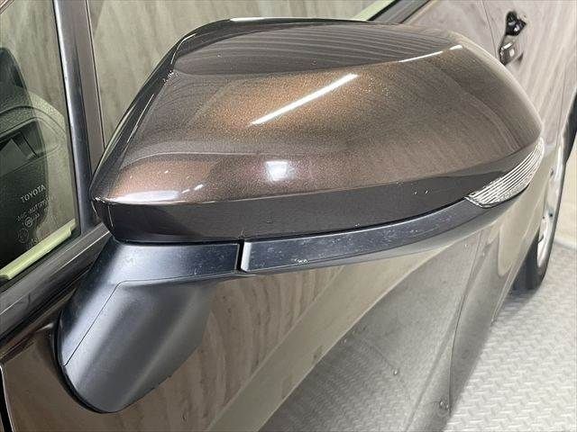 TOYOTA SIENTA HYBRID 2017