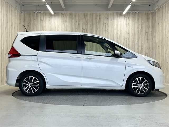 HONDA FREED HYBRID 2017