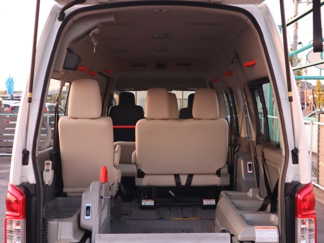 NISSAN NV350 CARAVAN 2019