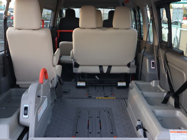 NISSAN NV350 CARAVAN 2019