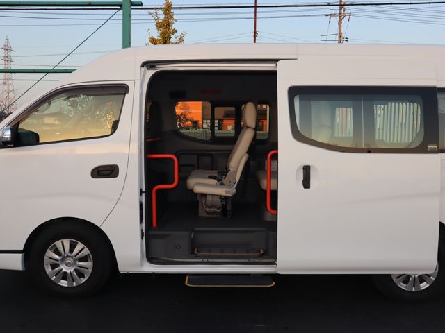 NISSAN NV350 CARAVAN 2019