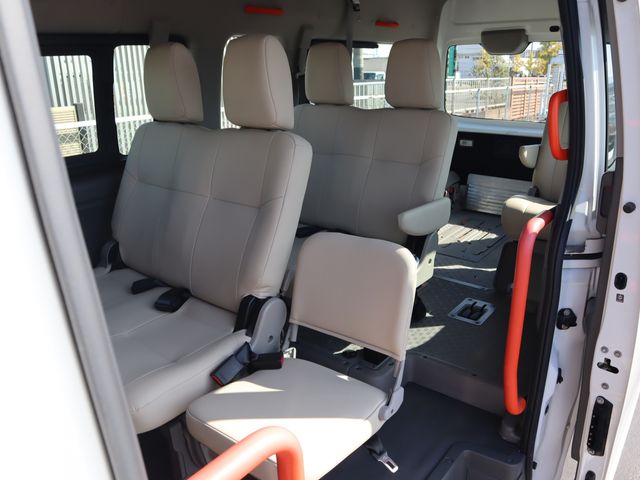 NISSAN NV350 CARAVAN 2019