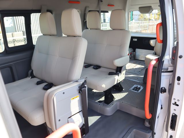 NISSAN NV350 CARAVAN 2019