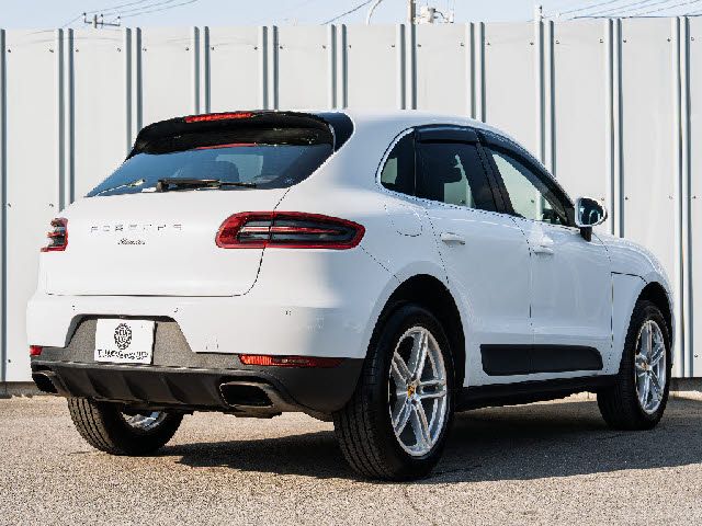 PORSCHE PORSCHE Macan 2018