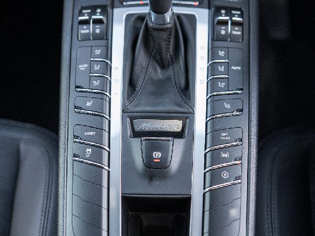 PORSCHE PORSCHE Macan 2018