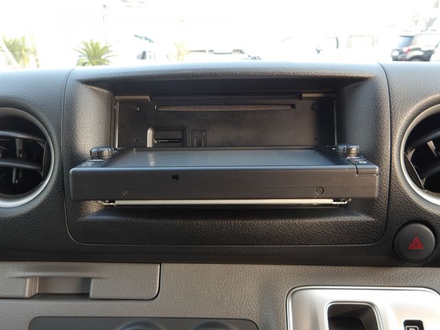 NISSAN NV350 CARAVAN 1.2t 2019