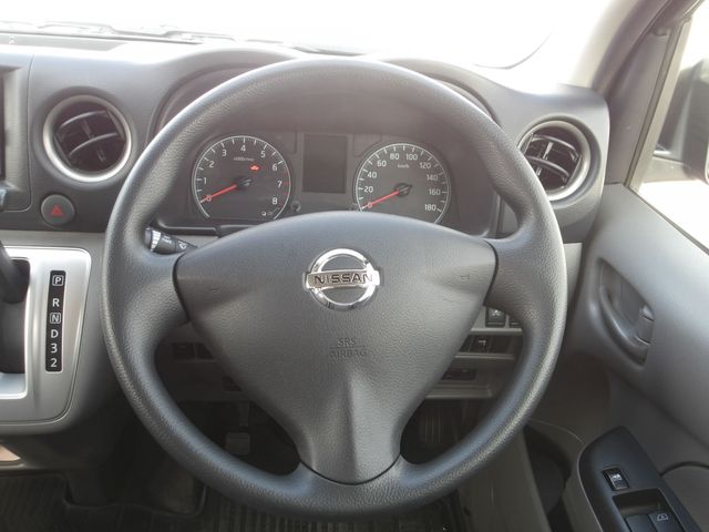 NISSAN NV350 CARAVAN 1.2t 2019