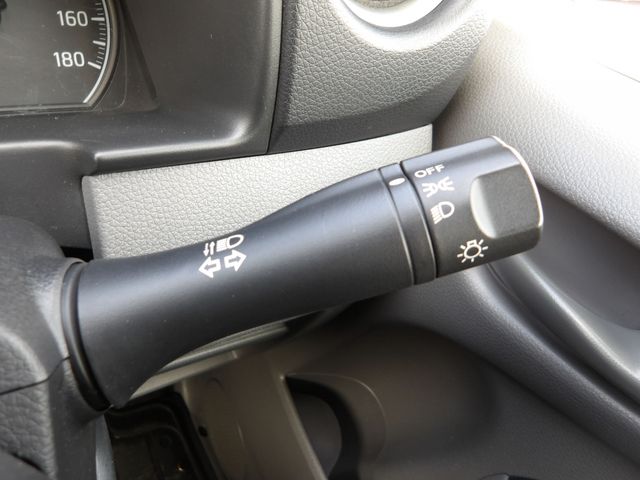 NISSAN NV350 CARAVAN 1.2t 2019