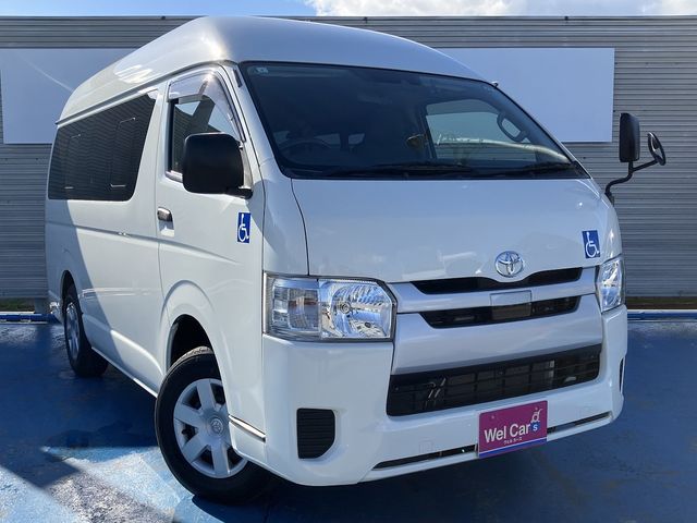TOYOTA HIACE van 4WD 2019