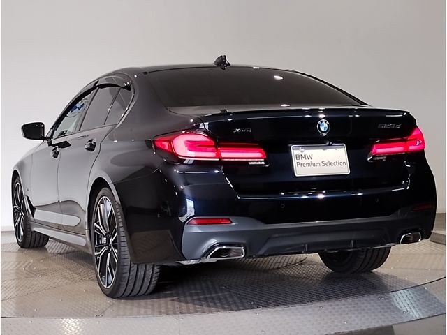 BMW BMW 5series sedan 2021