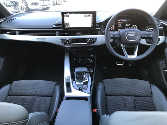 AUDI AUDI A4 AVANT 2021