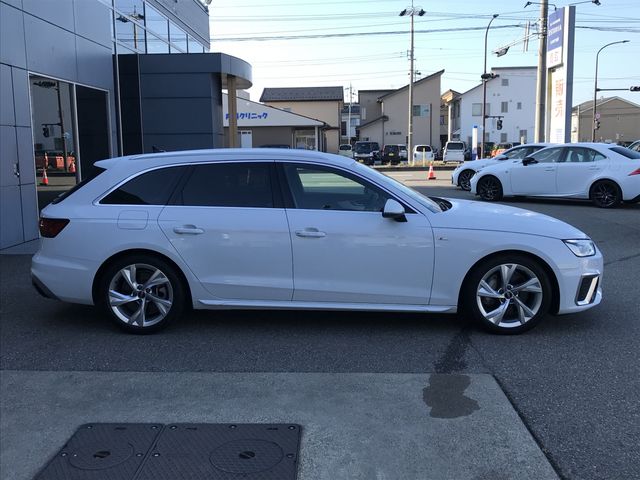 AUDI AUDI A4 AVANT 2021