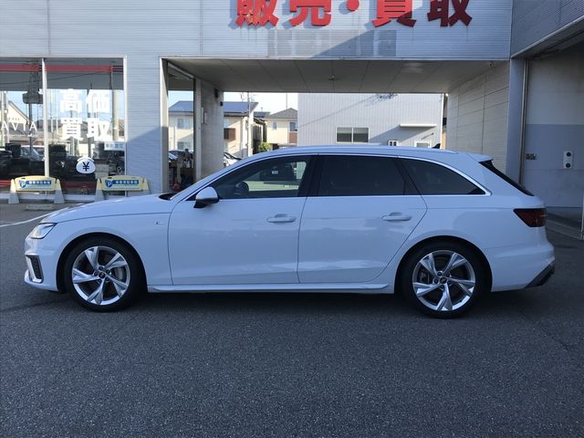 AUDI AUDI A4 AVANT 2021