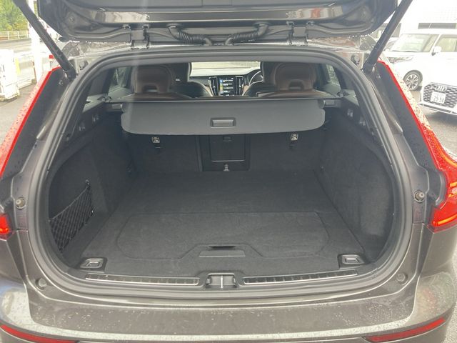 VOLVO VOLVO V60 CROSS COUNTRY 2021