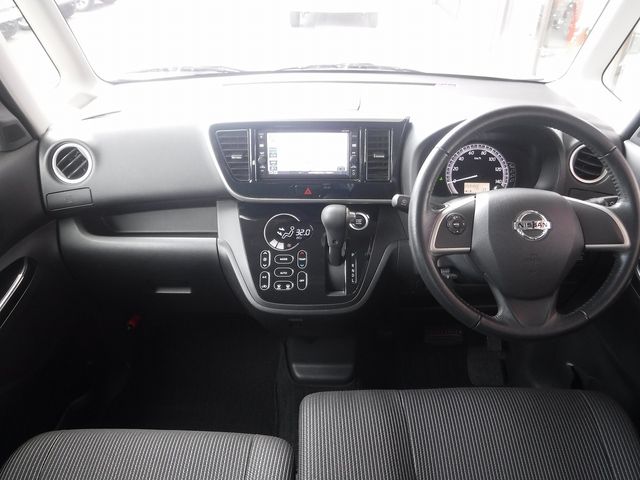 NISSAN DAYZ ROOX 2018