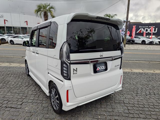 HONDA N BOX CUSTOM 2022
