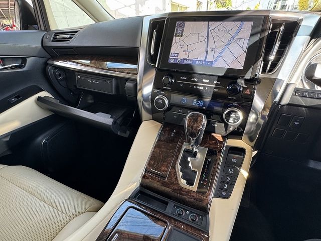 TOYOTA ALPHARD 4WD 2020