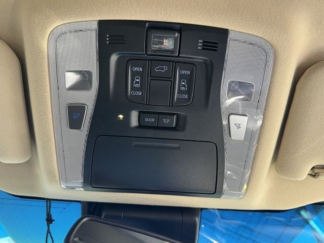 TOYOTA ALPHARD 4WD 2020