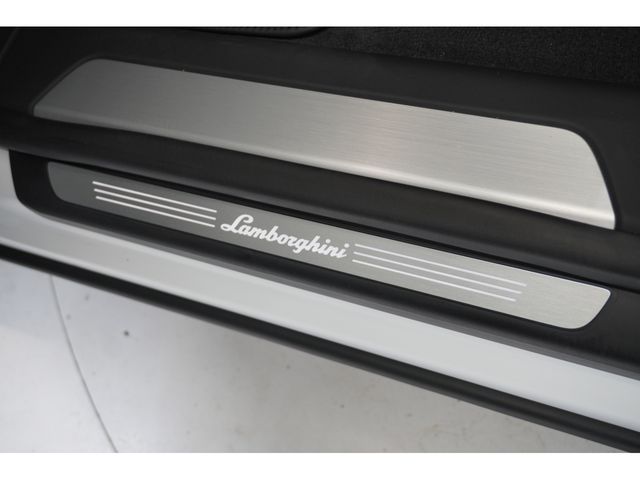 LAMBORGHINI LAMBORGHINI URUS 2024