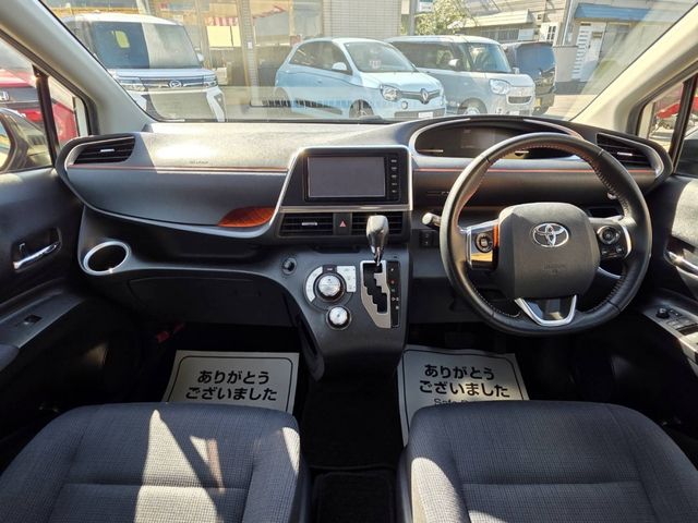 TOYOTA SIENTA 2016