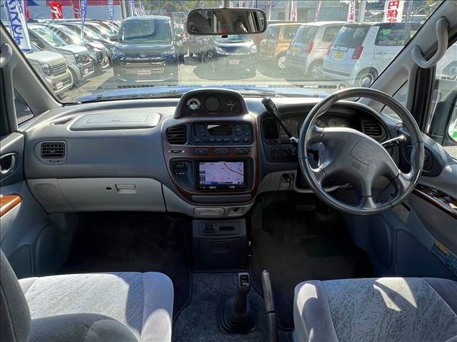 MITSUBISHI DELICA SPACE GEAR  4WD 2003