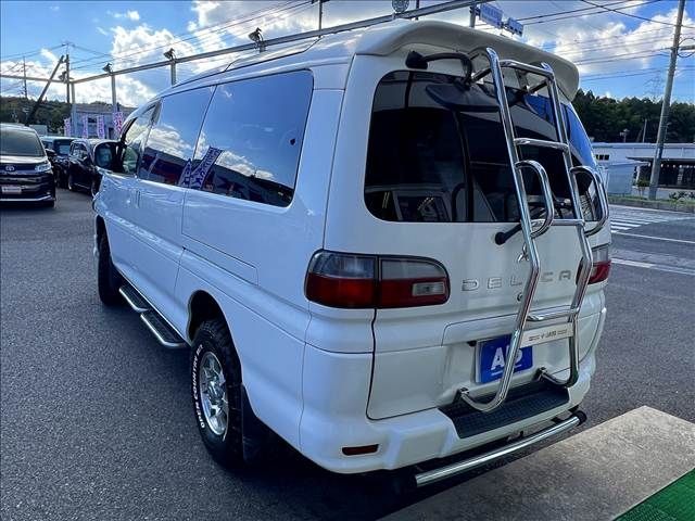 MITSUBISHI DELICA SPACE GEAR  4WD 2003