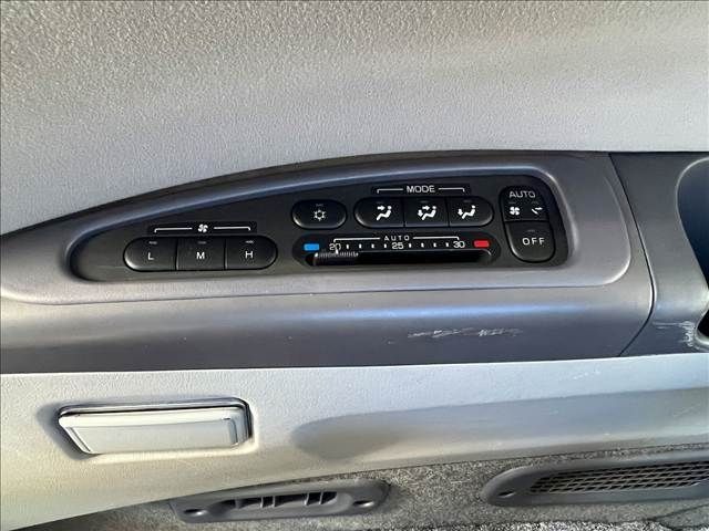 MITSUBISHI DELICA SPACE GEAR  4WD 2003