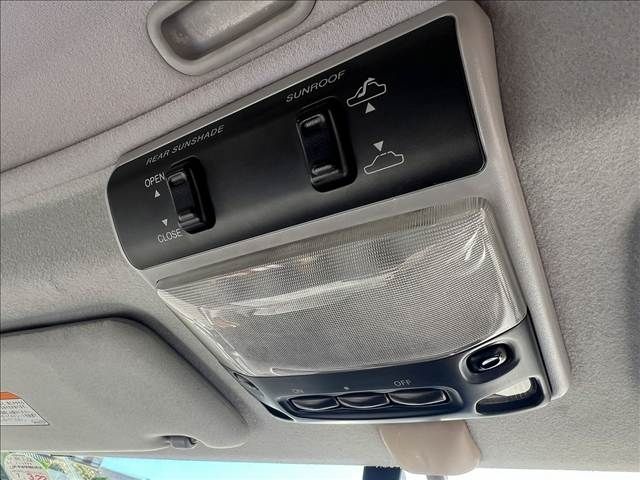 MITSUBISHI DELICA SPACE GEAR  4WD 2003