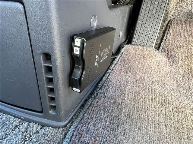 MITSUBISHI DELICA SPACE GEAR  4WD 2003