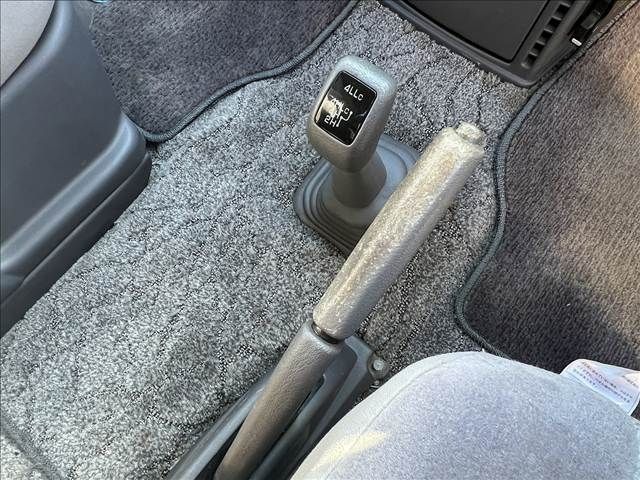 MITSUBISHI DELICA SPACE GEAR  4WD 2003