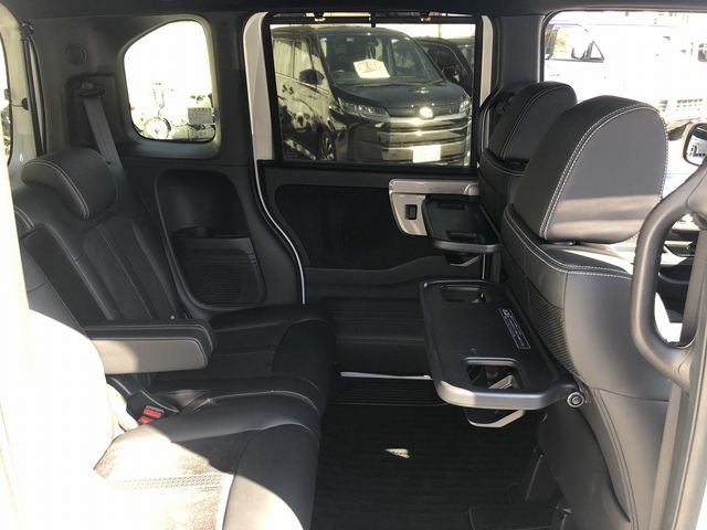 HONDA N BOX CUSTOM 2023