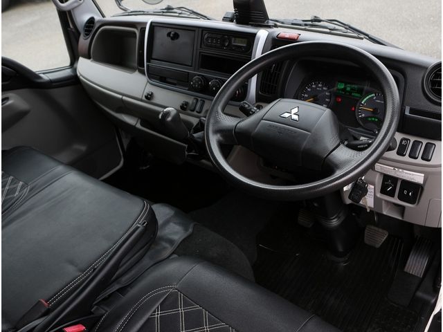 MITSUBISHI CANTER 2019