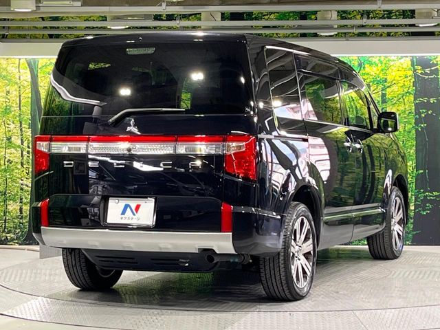 MITSUBISHI DELICA D:5 4WD 2023