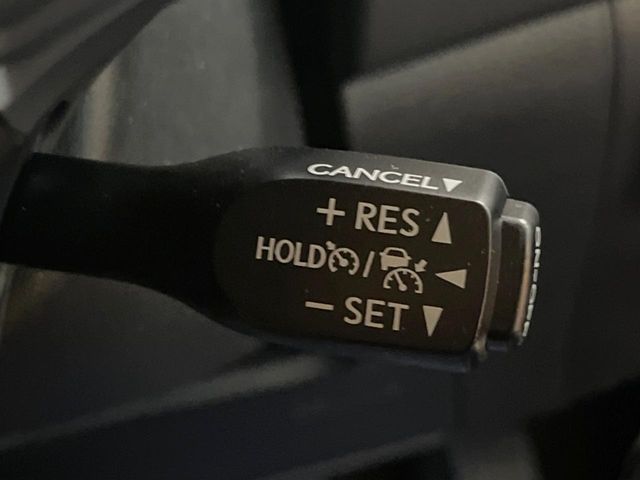 TOYOTA HARRIER 2WD 2019