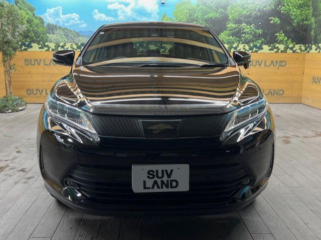 TOYOTA HARRIER 2WD 2019