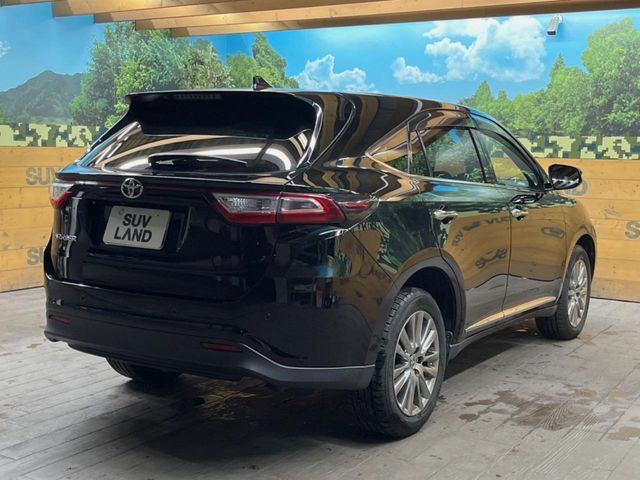 TOYOTA HARRIER 2WD 2019