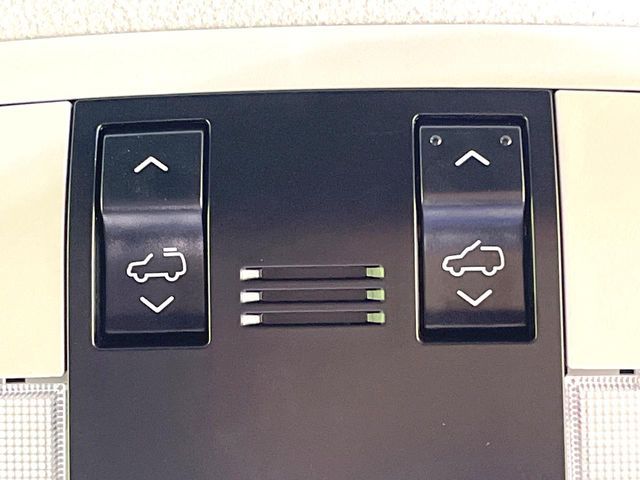 TOYOTA LANDCRUISER PRADO 2023