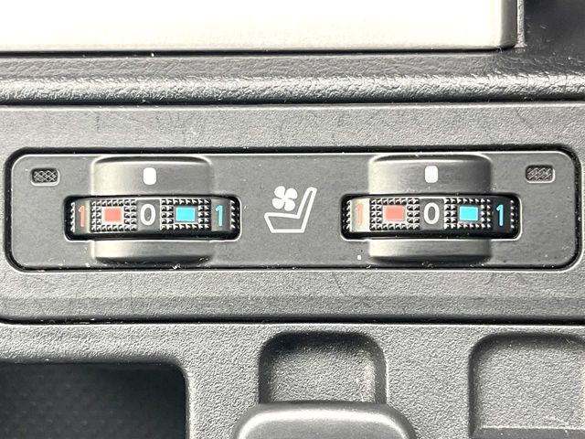 TOYOTA LANDCRUISER PRADO 2023