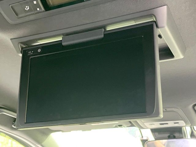 TOYOTA NOAH HYBRID 2018