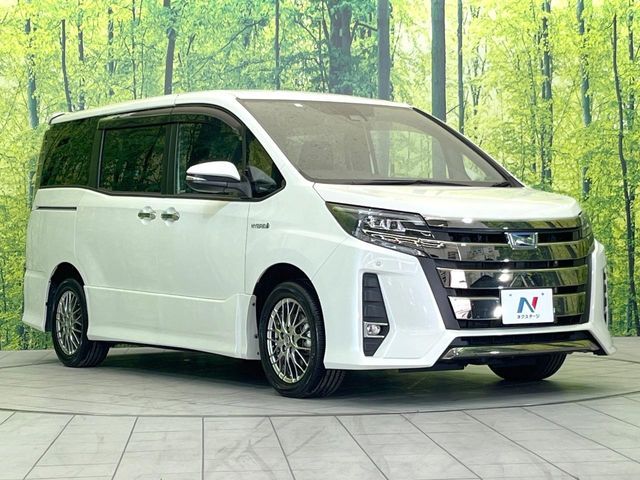 TOYOTA NOAH HYBRID 2018