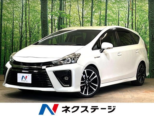 TOYOTA PRIUS Alpha 2015